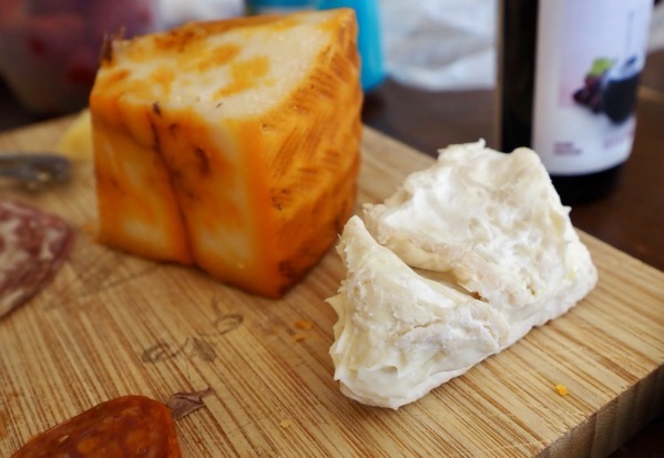 📸 Brie and Wooly Wooly Cheeses